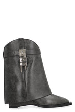 Load image into Gallery viewer, Shark Lock Cowboy Leather ankle boots
