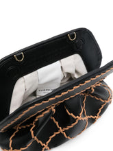 Load image into Gallery viewer, THEMOIRE&#39; Bags.. Black
