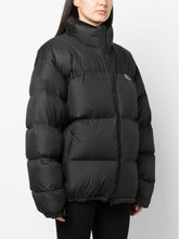 Load image into Gallery viewer, Vetements Coats Black
